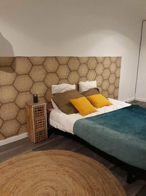 Appartement Agreable Au Centre Wifi Saint-Léonard-de-Noblat Kültér fotó